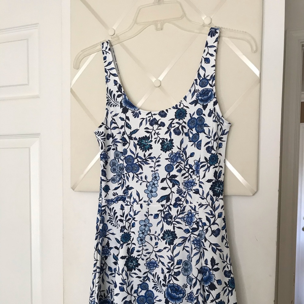 Women’s Skate Style H&M Divided Dress Sz 6
